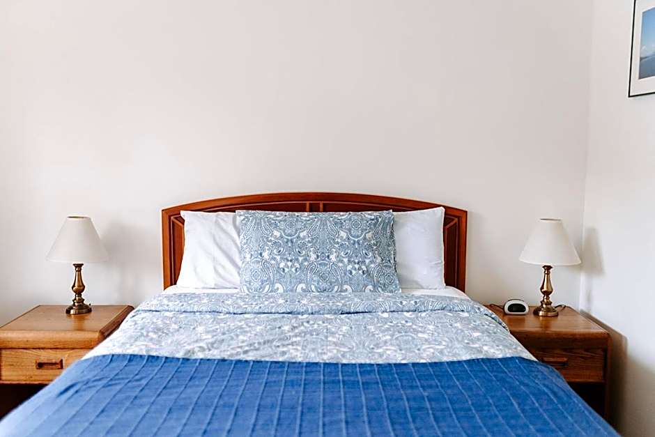 Blue Moon Motel