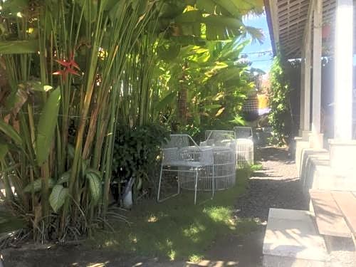 M's Snack Point Bed & Breakfast