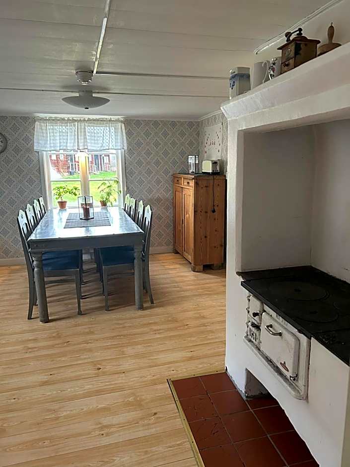 Bull-August gård vandrarhem/hostel