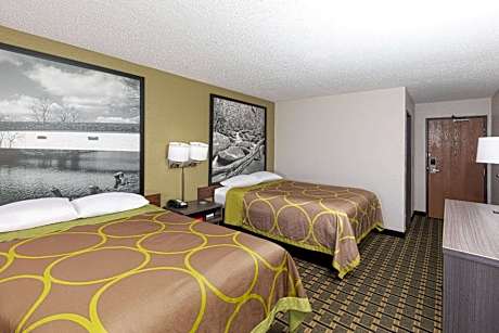 Queen Room with Two Queen Beds - Smoking
