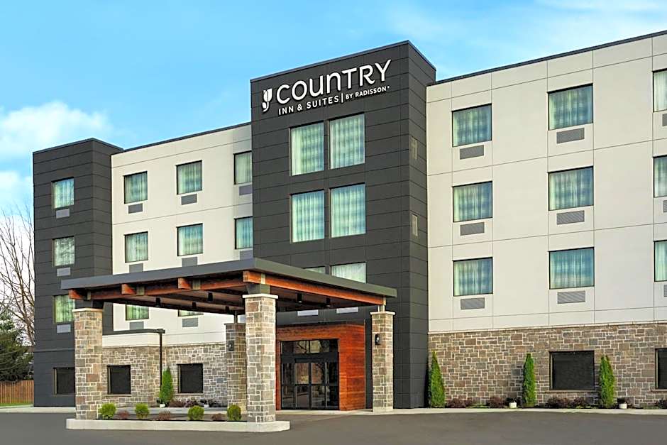 Country Inn & Suites by Radisson, Belleville, ON