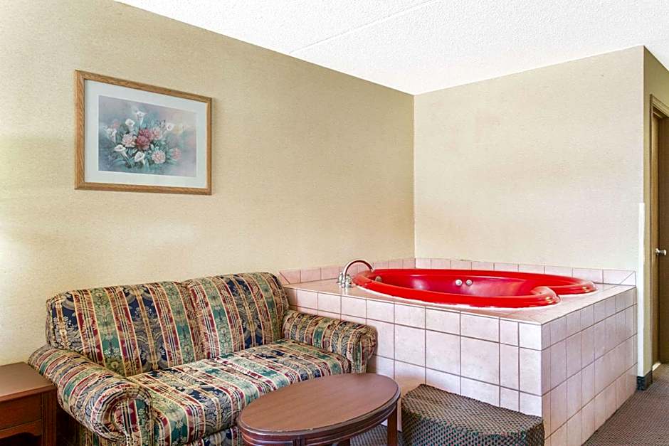 Photo 1 of 6 of Deluxe 1 King Bed Suite