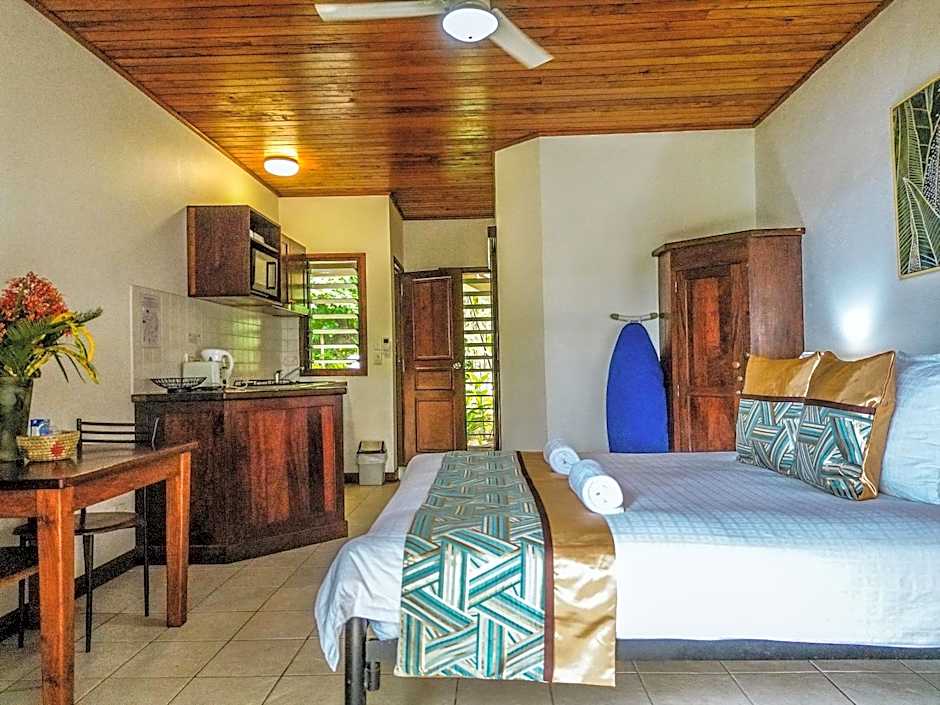 Poppy's on the Lagoon