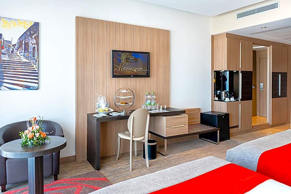 Royal Tulip City Center