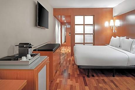 Superior Room, 1 King Bed