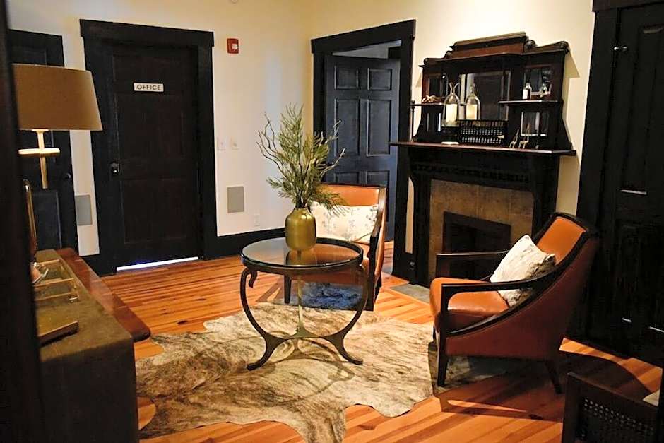Sparrow Grove Manor