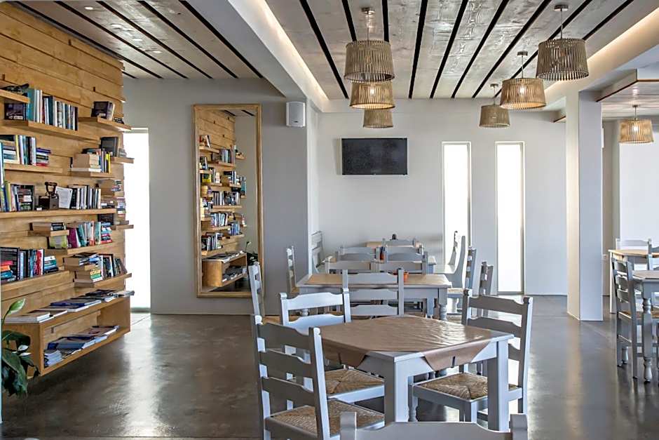 Porto Raphael Residences & Suites