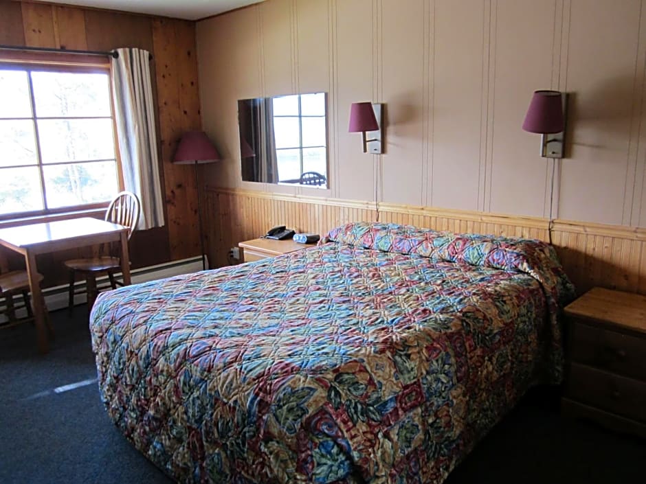 Lakeside Motel