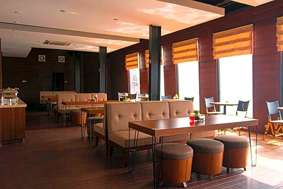 Cirebon Waterland and Seaview Cottage – Cirebon, ID