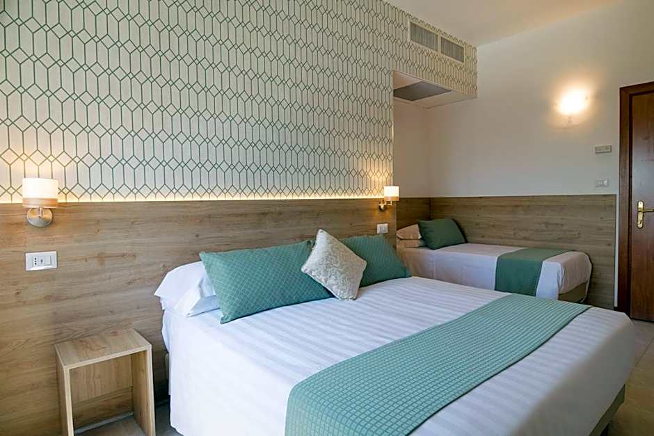 Hotel Pacific