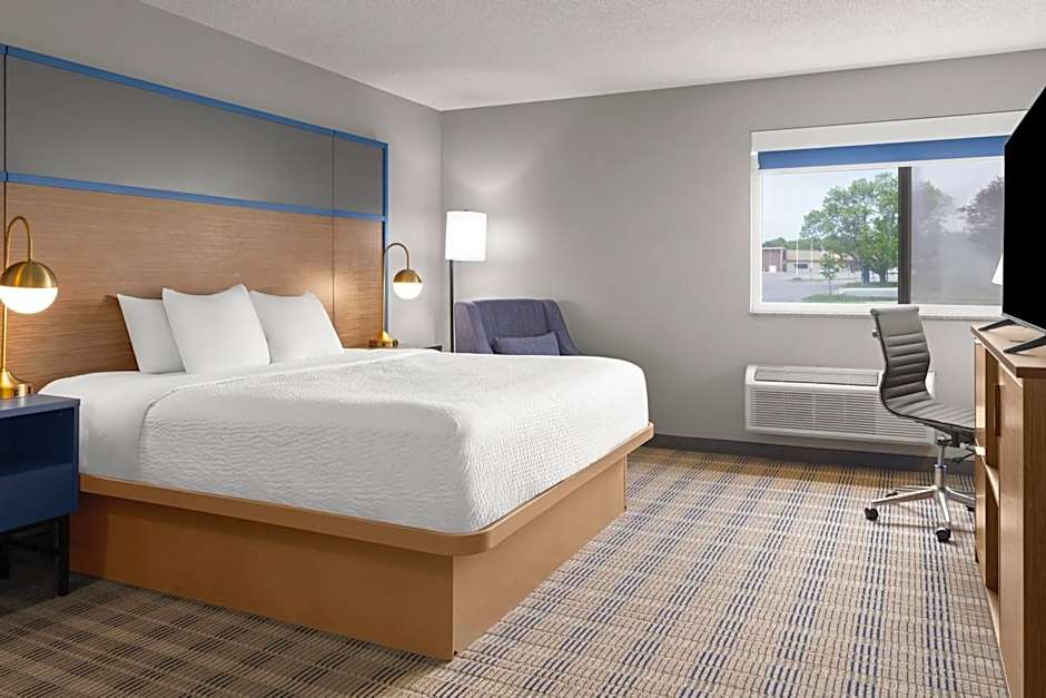 AmericInn by Wyndham Marshfield