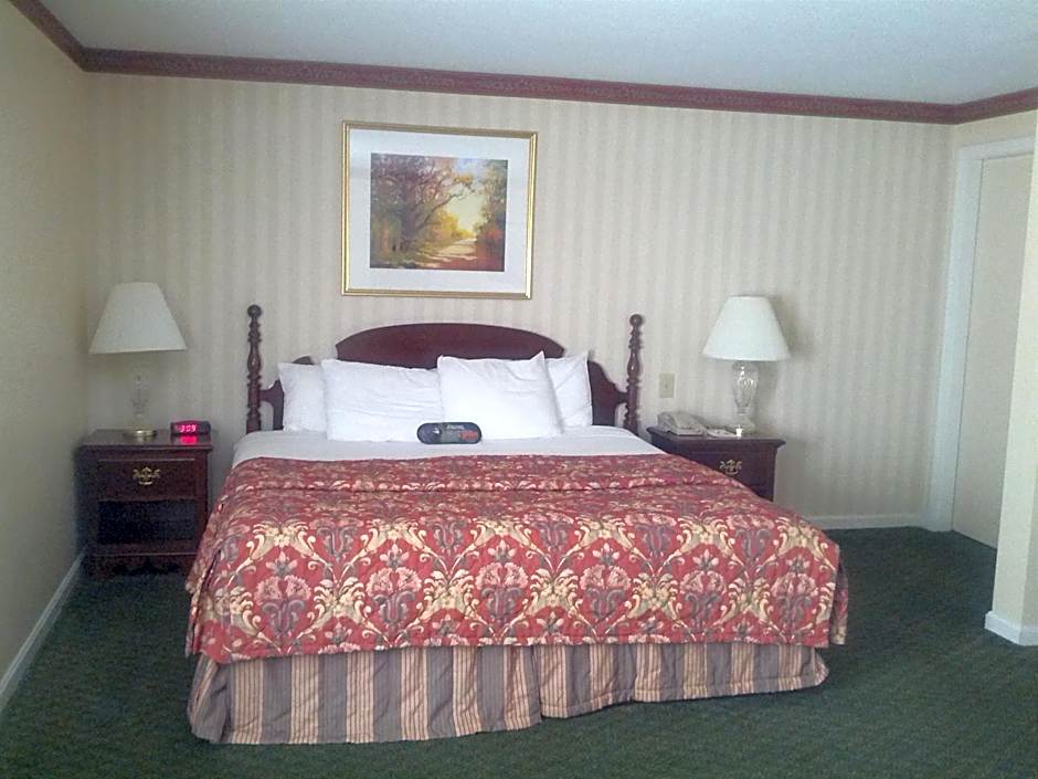 Fairbanks Inn