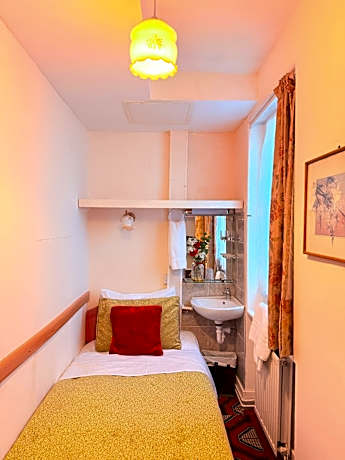 Single Room with Shared Shower and Toilet