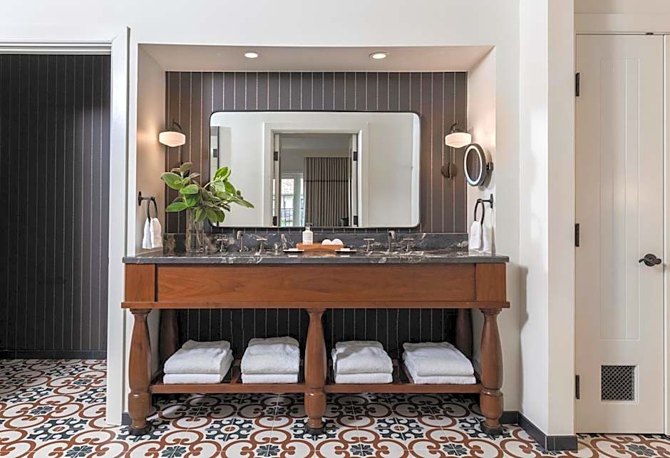 Estancia La Jolla Hotel Spa