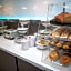La Quinta Inn & Suites by Wyndham Houston - Normandy