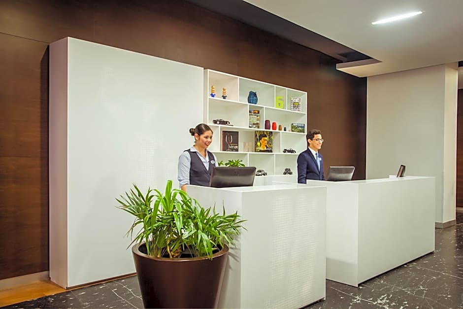 Fiesta Inn Monterrey Tecnologico