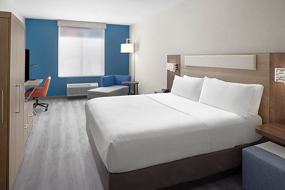 Photo 1 of 5 of Standard 1 King Bed