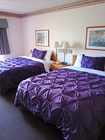 Queen Room with Two Queen Beds - Disability Access