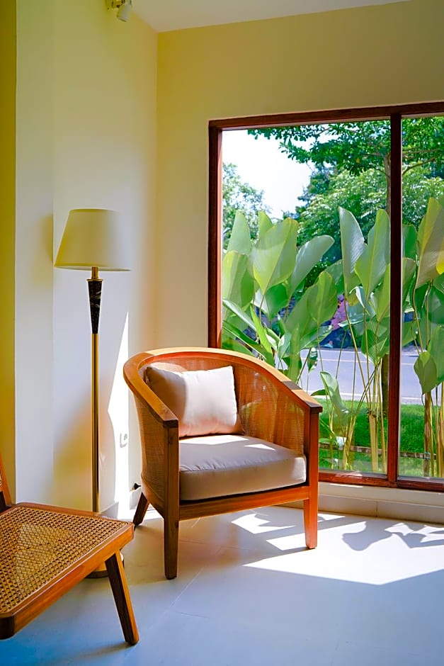 Roots Hotel Senggigi