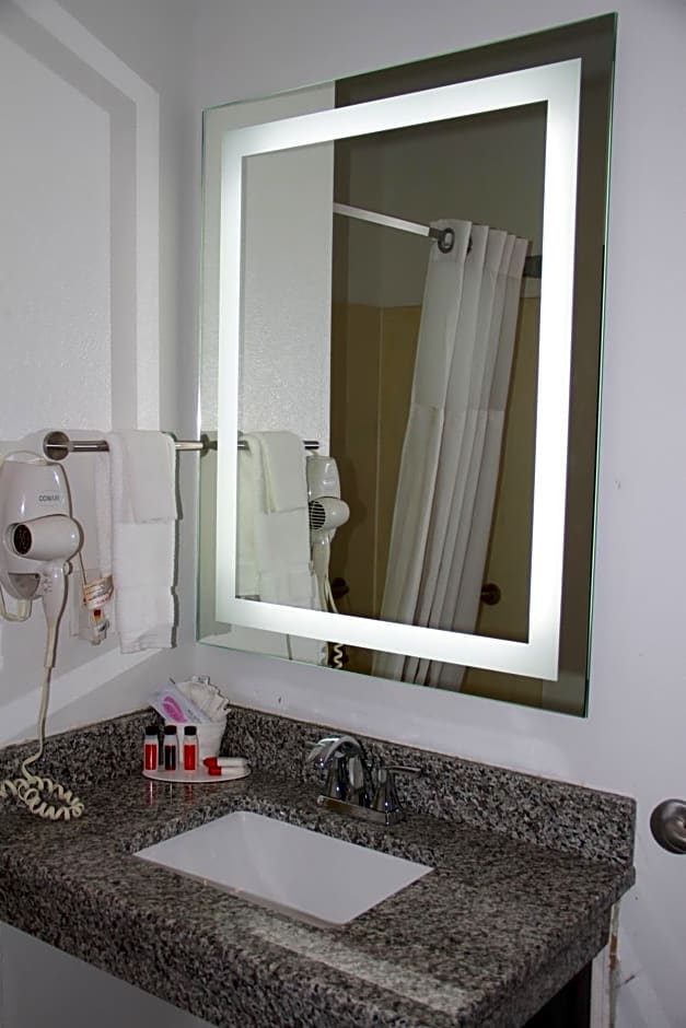 SureStay Plus Hotel by Best Western Coralville Iowa City