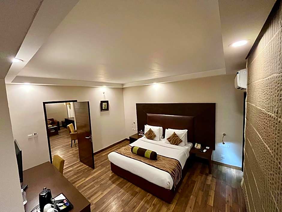 Vibe By The Lalit Traveller