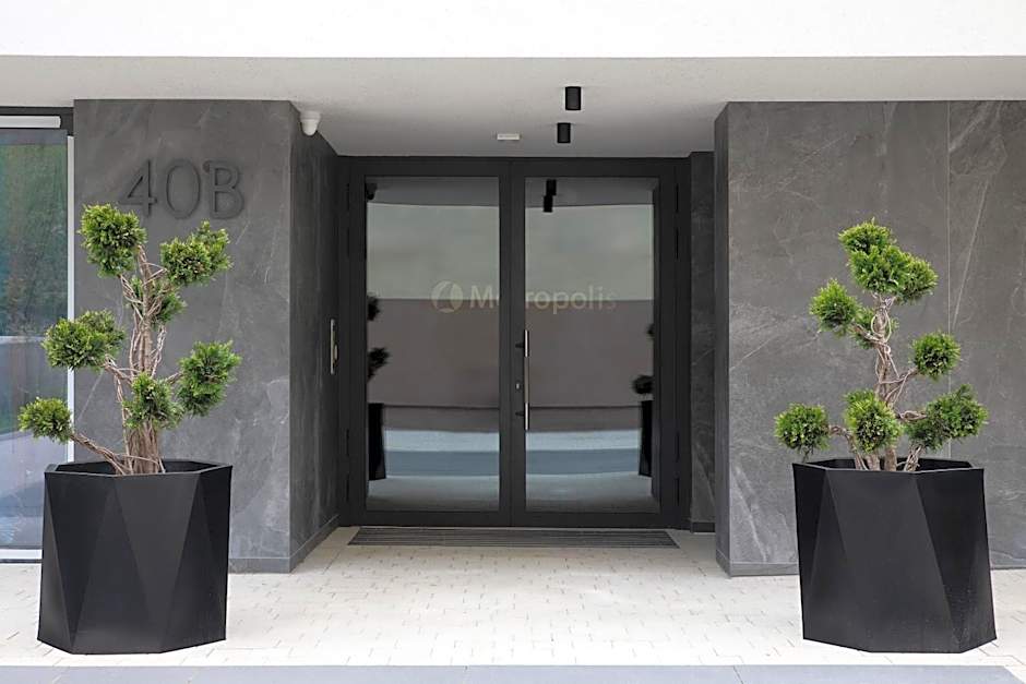 Metropolis Old Town Apartments