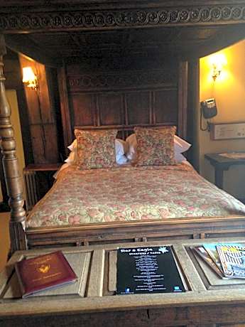 Double Room with Four Poster Bed