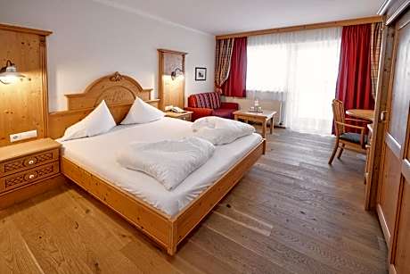 Double Room with Balcony (3 Adults)