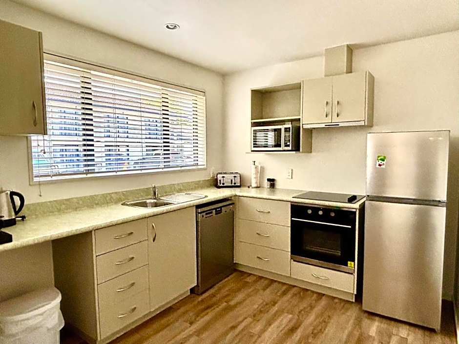 ASURE Phoenix Motor Inn