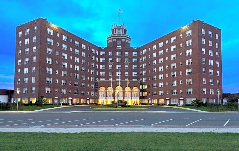 Berkeley Oceanfront Hotel