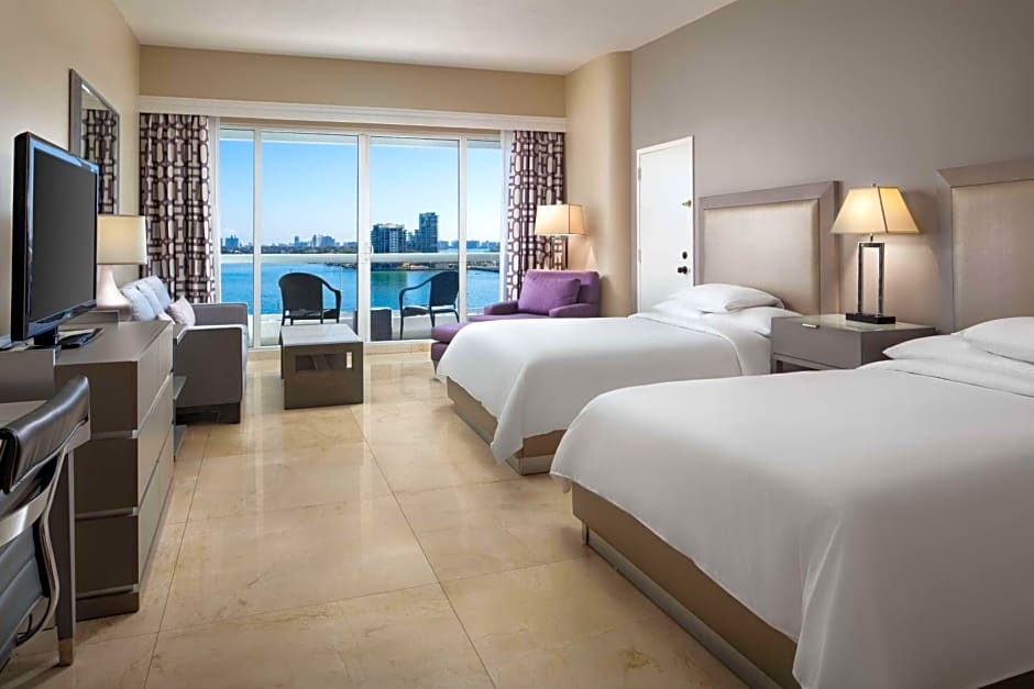 DoubleTree By Hilton Grand Hotel Biscayne Bay