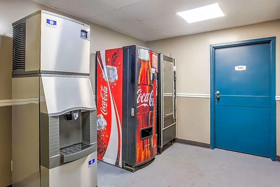 Econo Lodge Garden City - Savannah