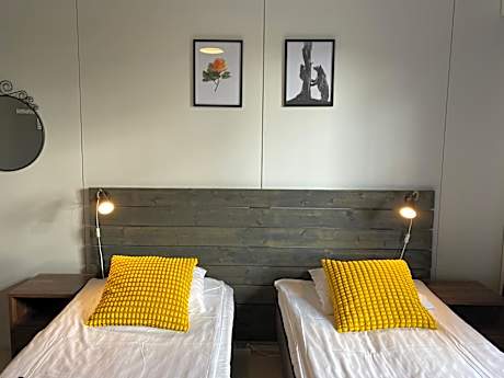 Twin Room with Shared Toilet