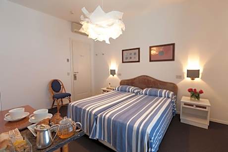 Superior Twin Room with Sea View
