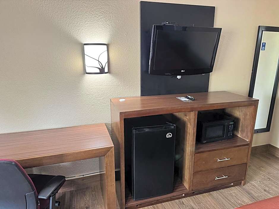 Super 8 by Wyndham Tulsa/Route 66