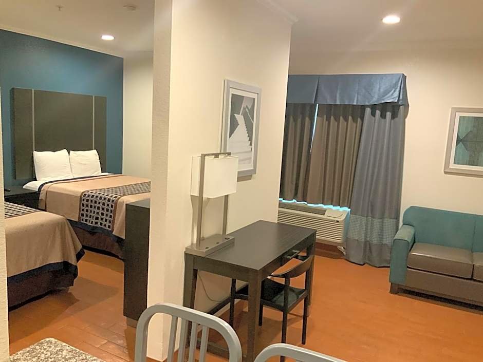 Regency Inn & Suites- NW Houston