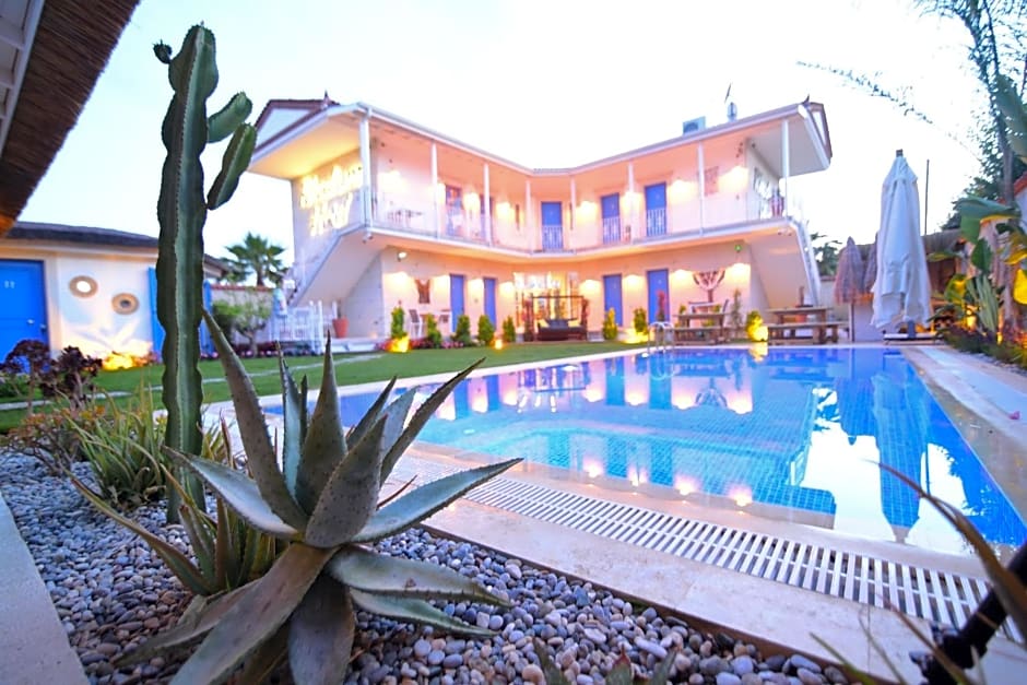 Rhodium Hotel Alaçatı