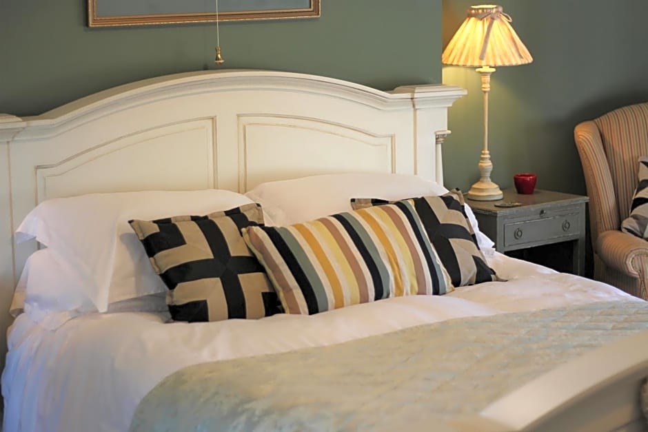 Eagle House - Award Winning B&B and Apartment