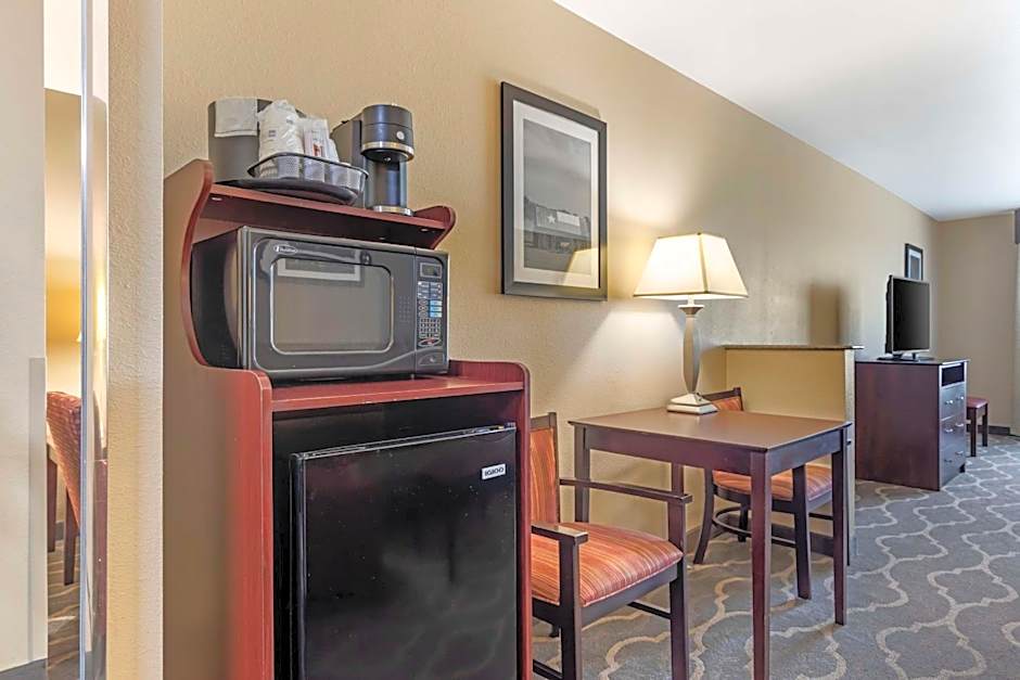 Best Western Plus Burleson Inn & Suites