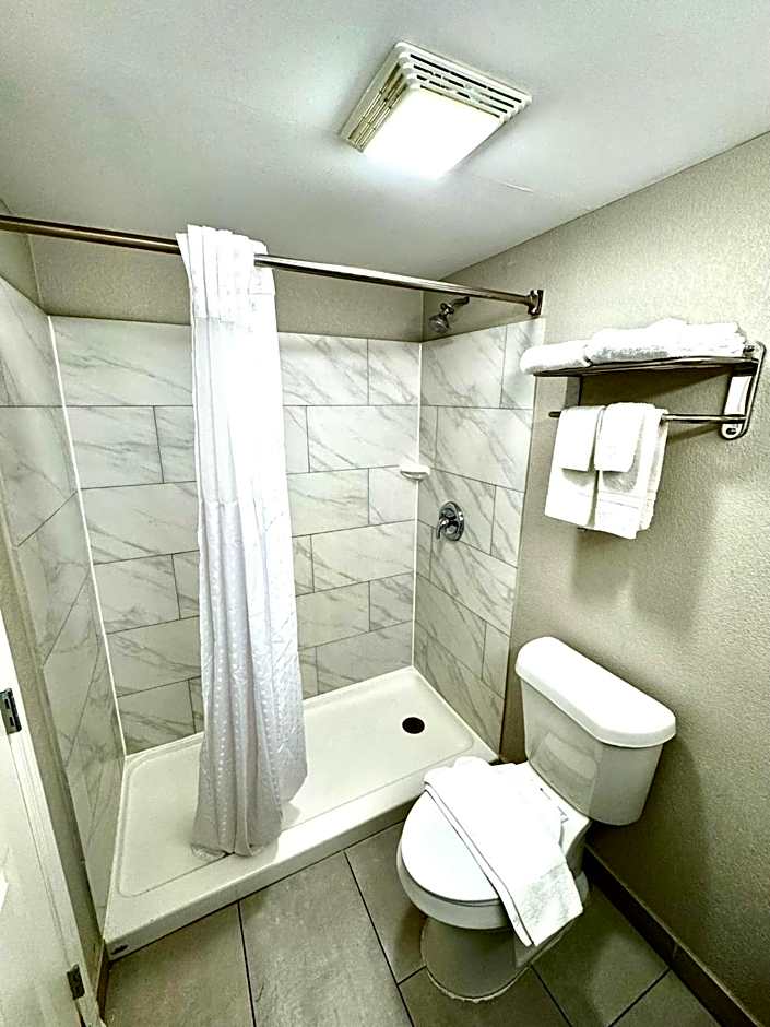 Americas Best Value Inn Tulsa at I-44