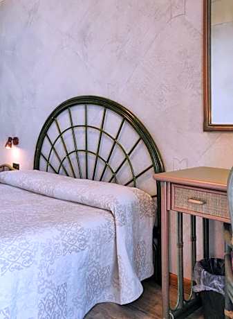 Double Room with Balcony and Lake View