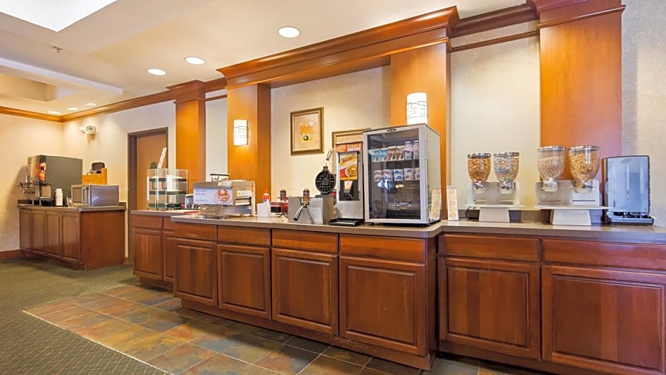 Best Western PLUS Sparta Trail Lodge
