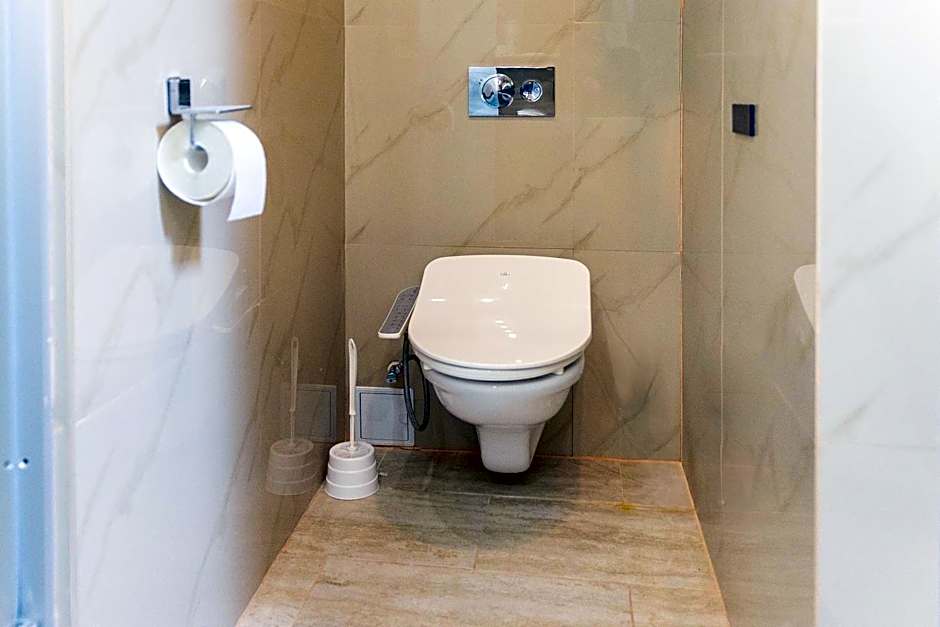 Hotel Christina Plus