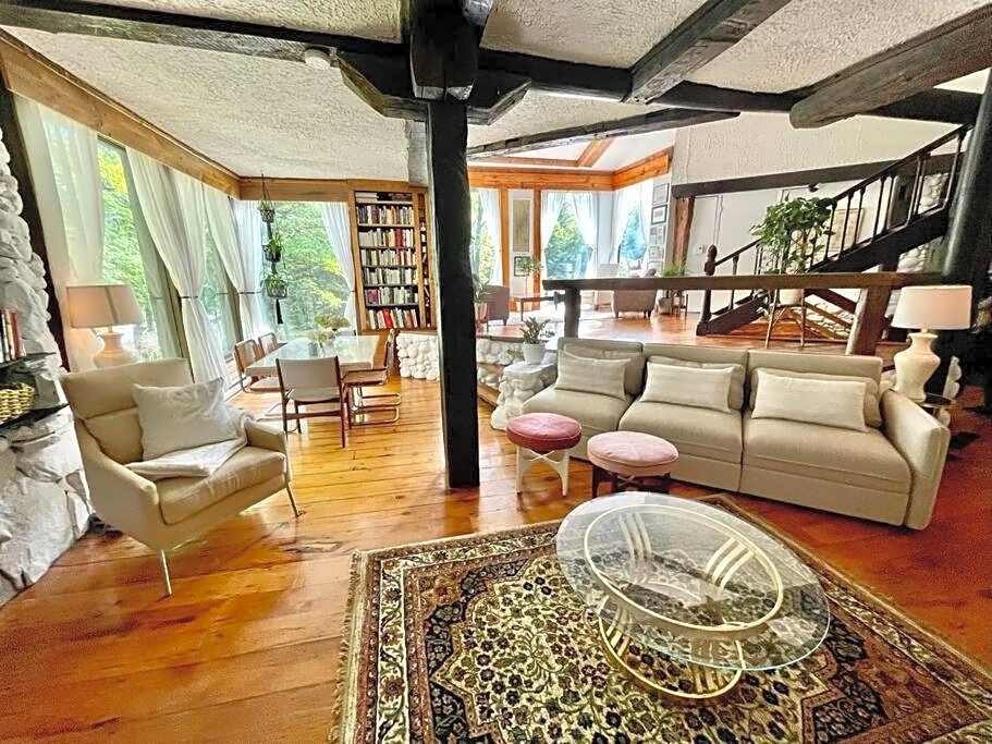 Nature Retreat w/ Sunroom Gazebo