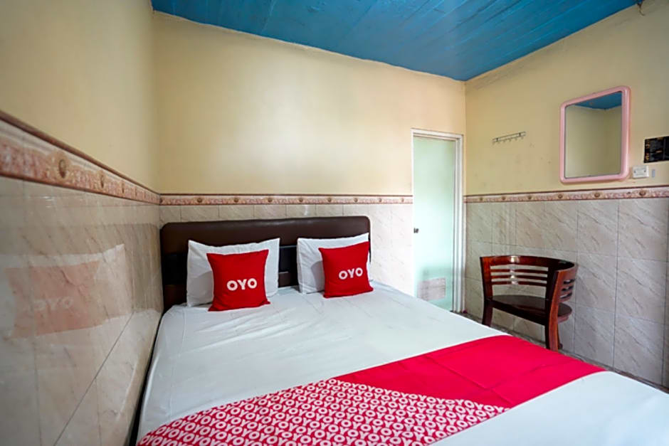 OYO 927 Carina Hotel