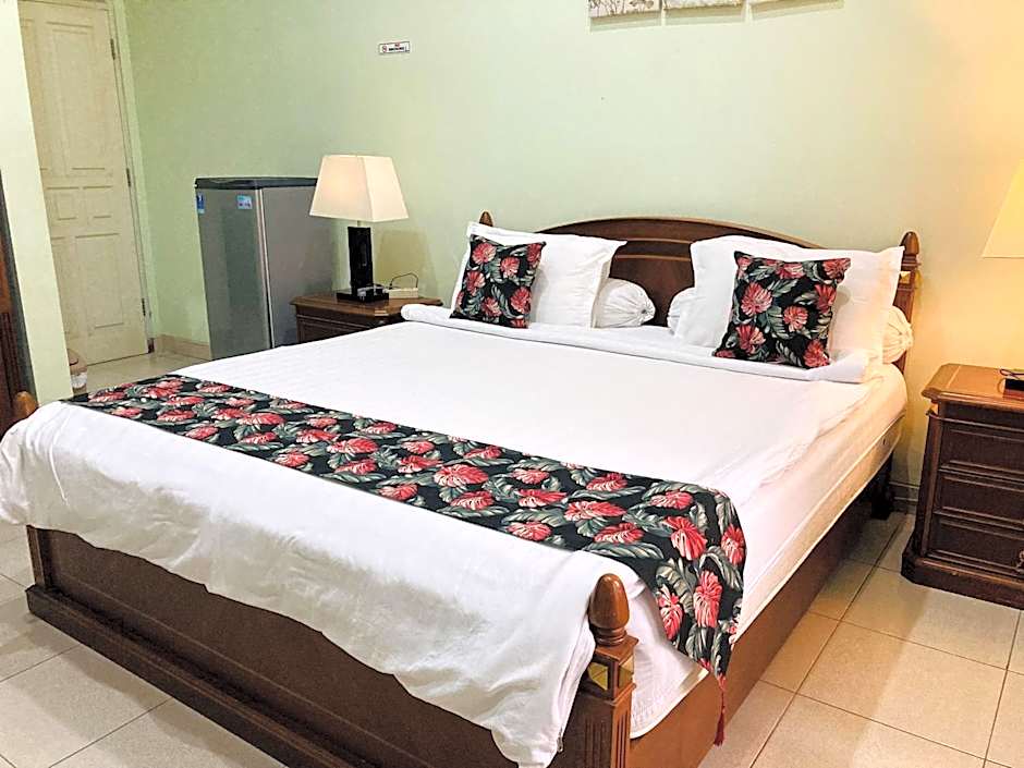 Just 11 Boutique Syariah Mitra RedDoorz near UGM Yogyakarta