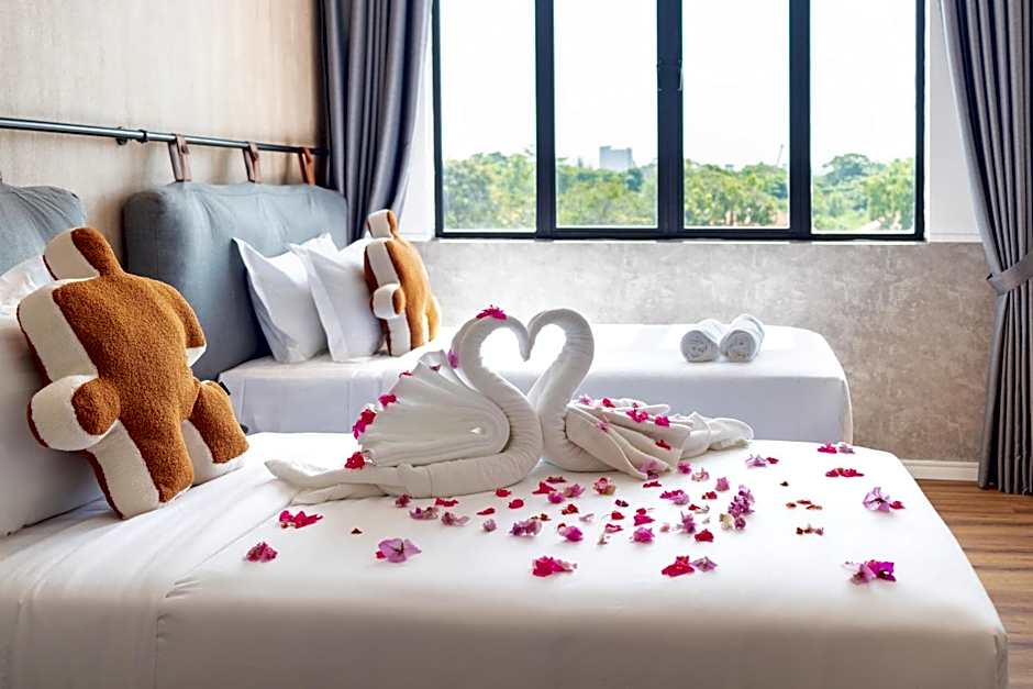 Bagan Suite