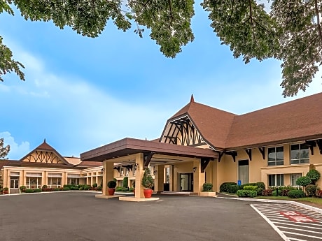 Taal Vista Hotel