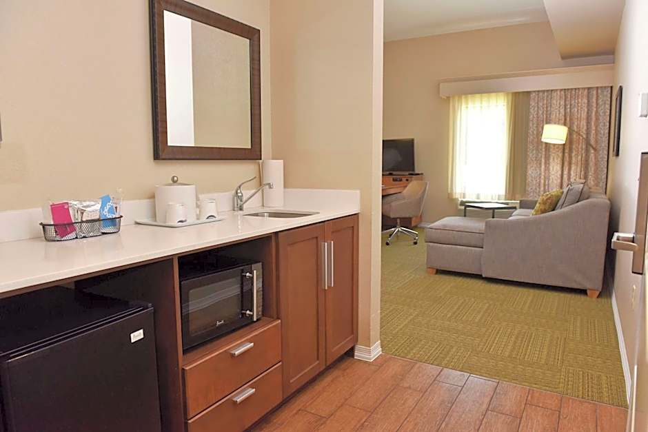 Hampton Inn By Hilton & Suites Alexandria