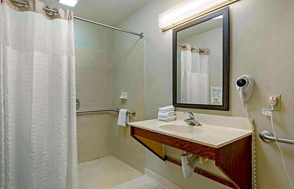 Extended Stay America Suites - Kansas City - Overland Park - Metcalf Ave